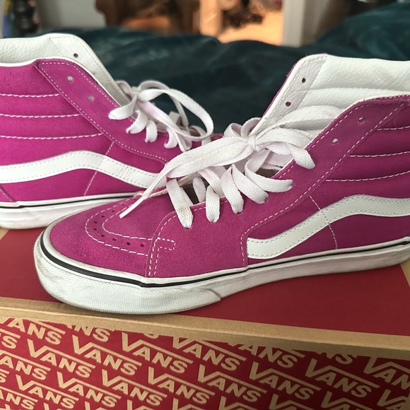 Vans - pink suede hightops - Picture 3 of 6